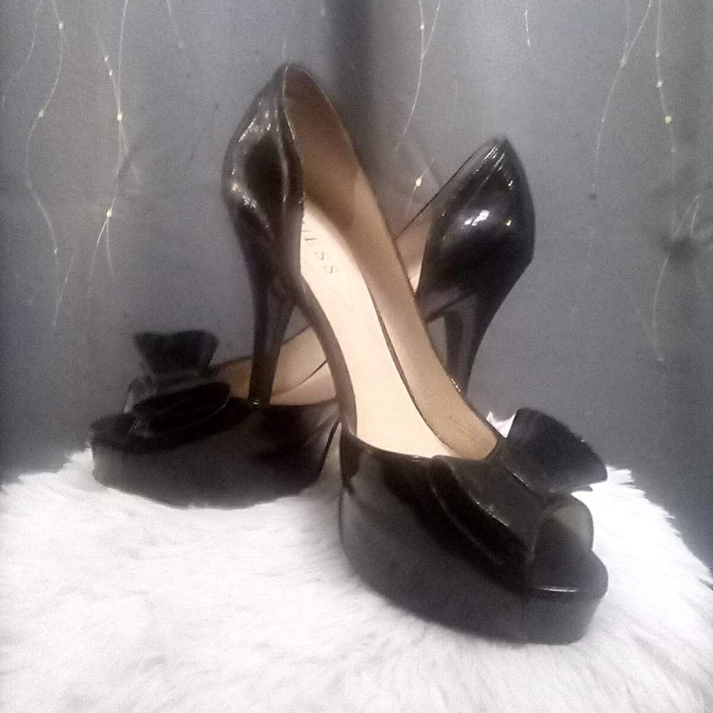 Guess patent leather peep toe heel